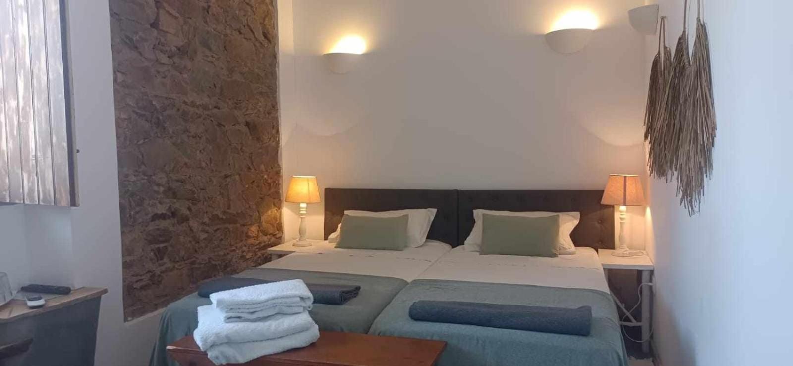 Casa Amarela Alojamento Local Mértola المظهر الخارجي الصورة